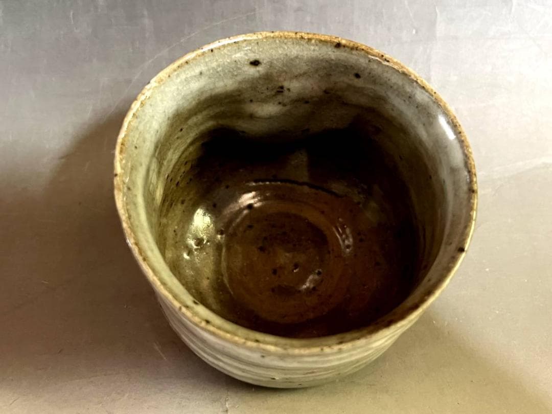 湯飲み■刷毛目 立ちぐい飲み 江戸期 えくぼ 箆目 湯呑み 糸切り高台 骨董■