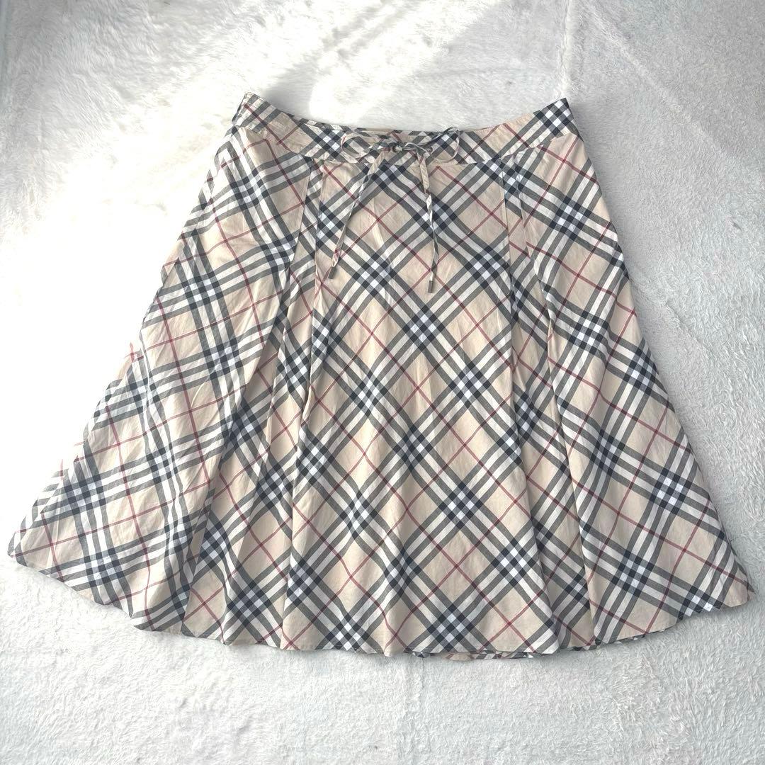 超大きいサイズ 46高級 バーバリーロンドンノバチェック柄 フレアスカート