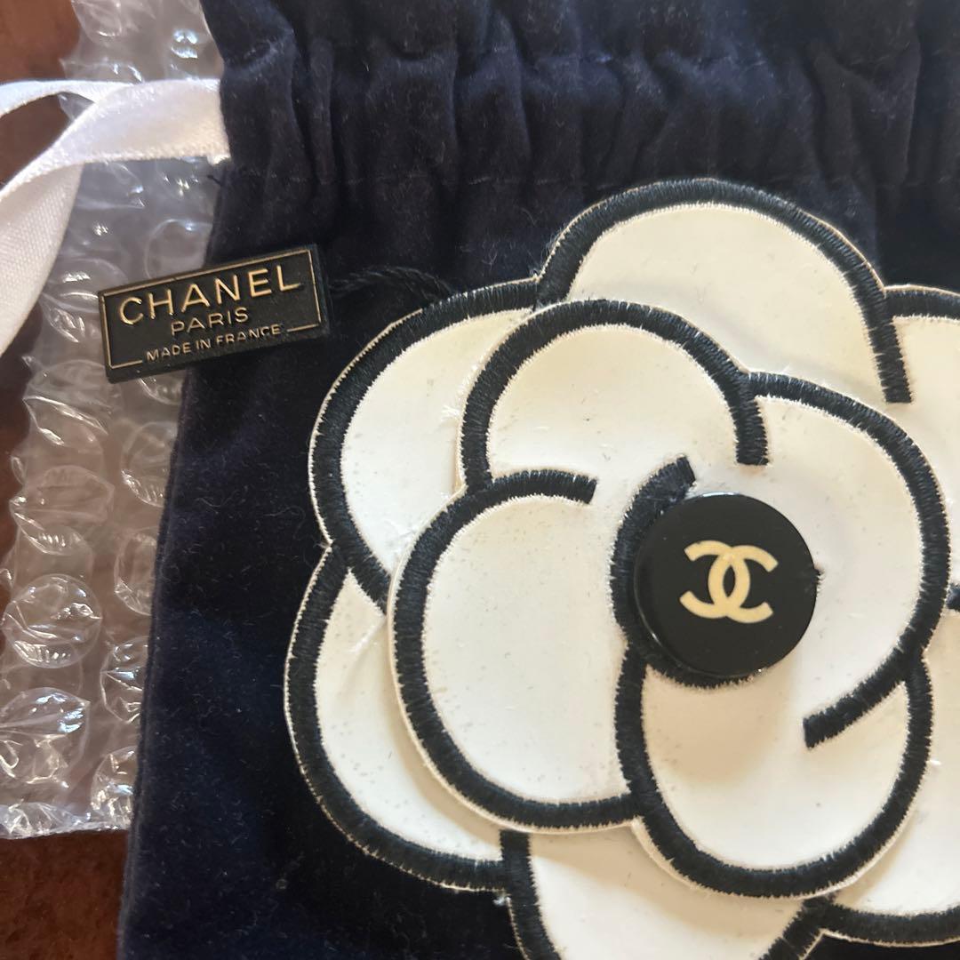 CHANEL カメリアフラワーブローチ