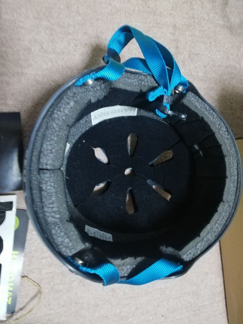 BernヘルメットXXXLサイズ　未使用　開封済み