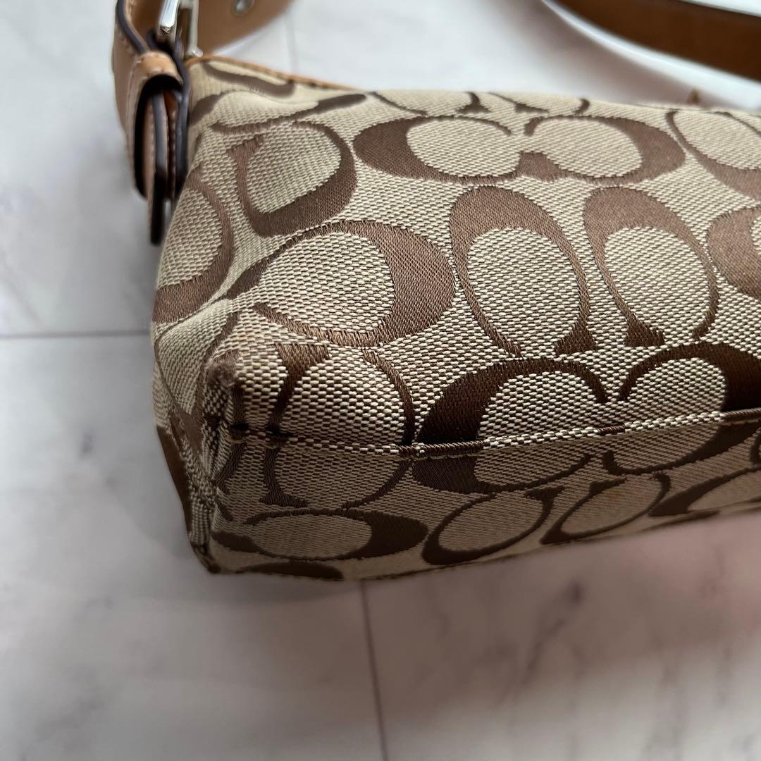 良品✨coach アクセサリーポーチ　ワンショルダーバッグ　シグネチャー 袋付き