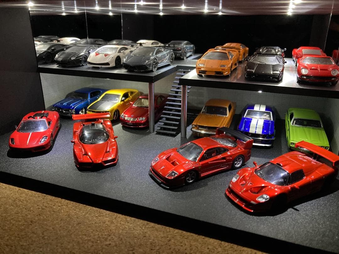 ミニカー専用ジオラマ：1/64 ショールームⅣ／在庫SALE！