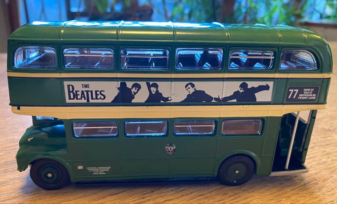 THE BEATLES COLLECTION ロンドンバス