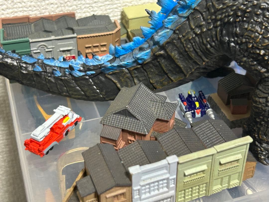 ゴジラ フィギュア ミニチュア　セット　ジオラマ