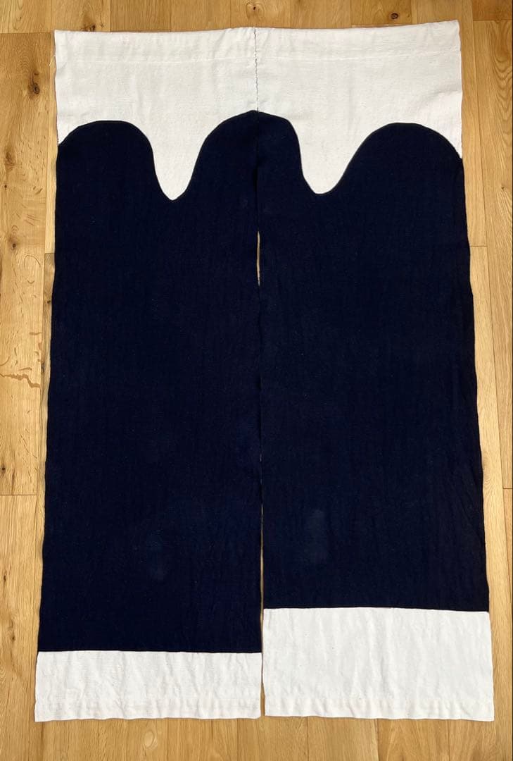 型染めの綿のれん　三つ山（波の山）　山内武志　柚木沙弥郎　芹沢銈介