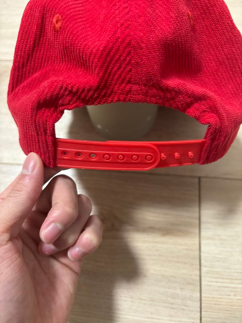 （早い者勝ち）Marlboro 赤 コーデュロイ キャップ