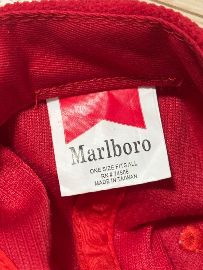 （早い者勝ち）Marlboro 赤 コーデュロイ キャップ