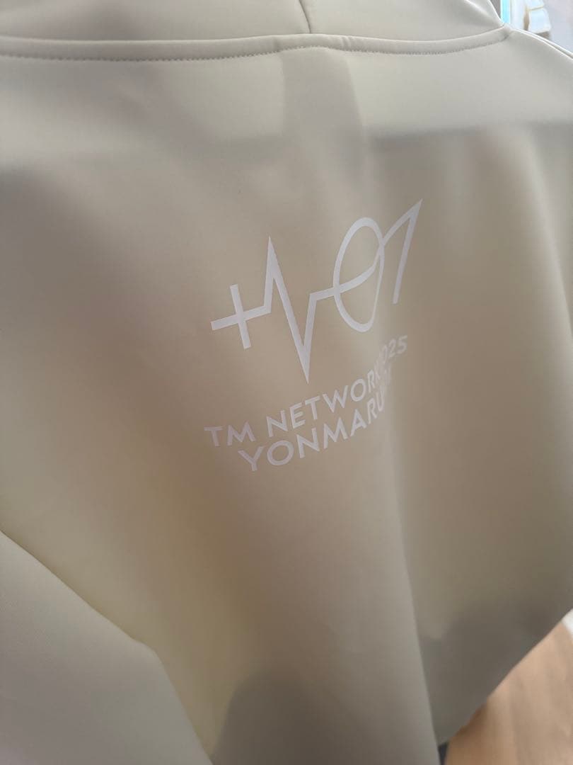 TM NETWORK YONMARU＋01ホワイトパーカーLサイズポーチ付き