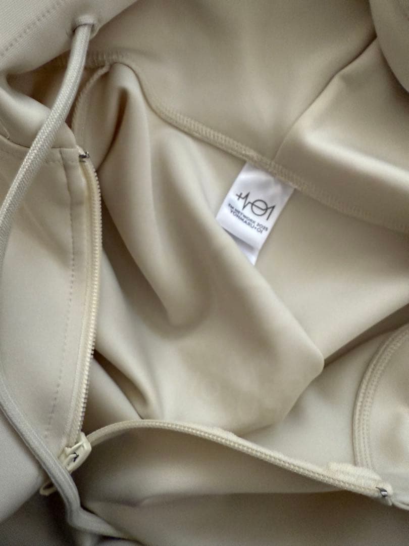 TM NETWORK YONMARU＋01ホワイトパーカーLサイズポーチ付き