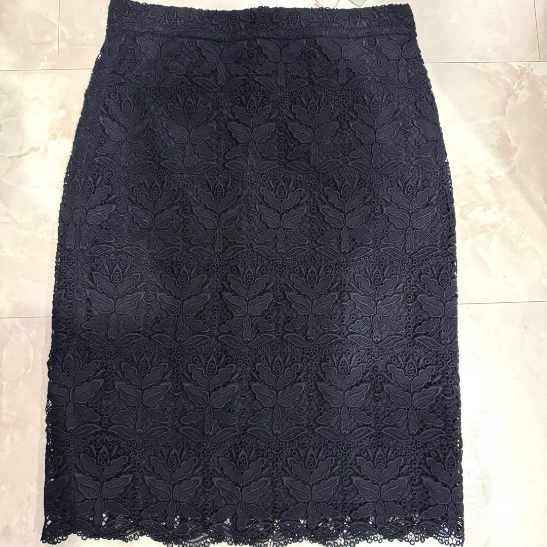 【新品未使用】EMILIO PUCCI レース スカート　黒 ひざ丈