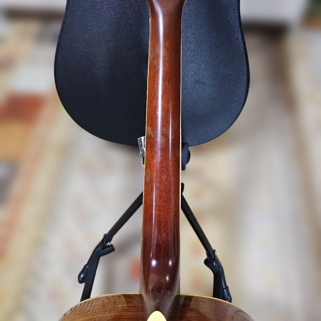 YAMAHA.LL33Jオール単板 ハードケース付き。