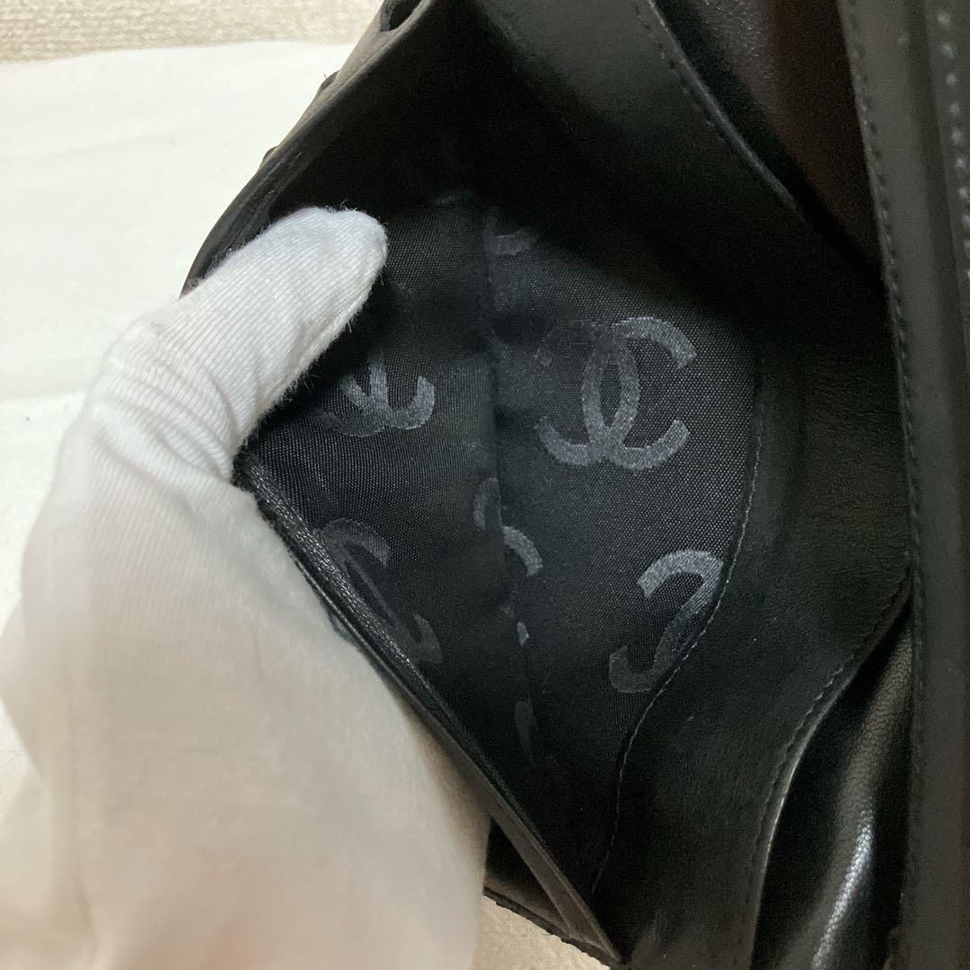 ✨本物鑑定済✨CHANEL キャビアスキン　ココマーク　二つ折り　長財布　黒