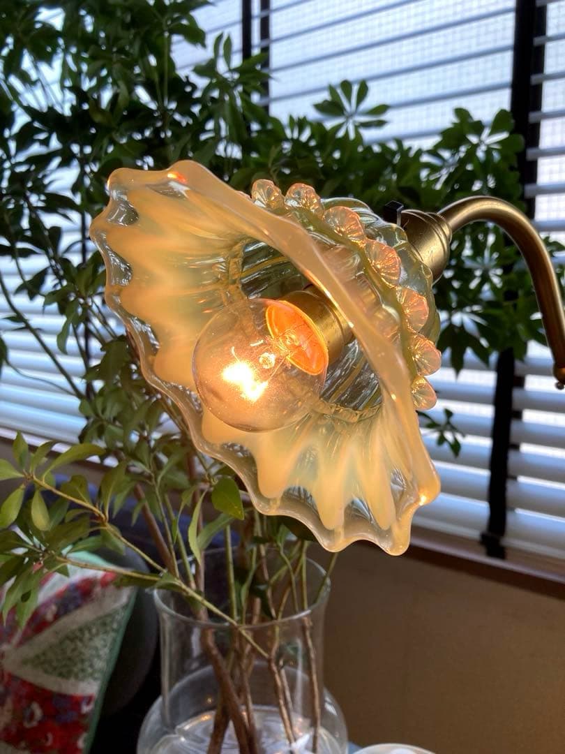 ヴァセリンガラス　【John Walsh】　シェードとランプスタンド　☆専用☆