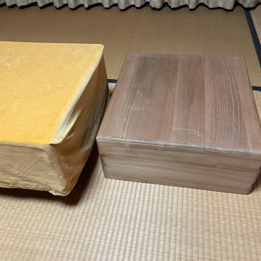 囲碁盤　脚付へそ有り　布カバーと桐箱付き