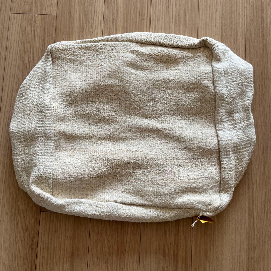 未使用【石井佳苗さんコラボ】グランピエ　キャネヴィール・プフ（クッション）