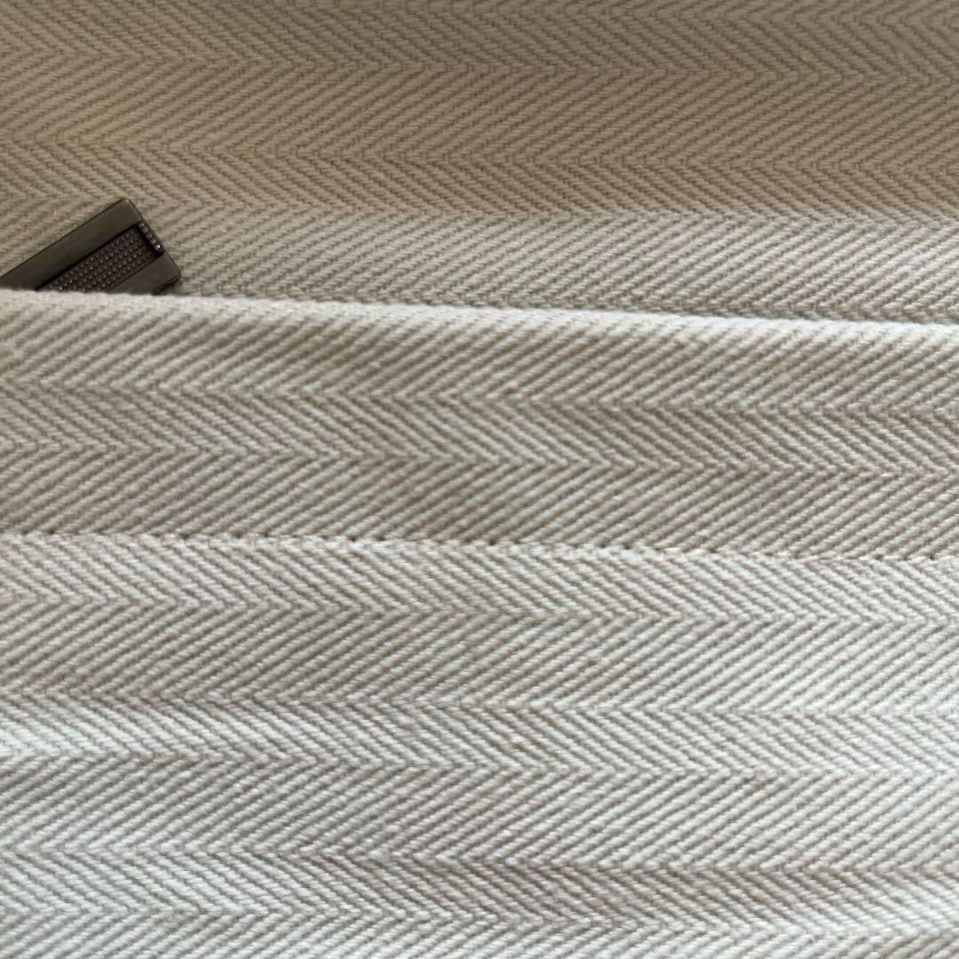 未使用【石井佳苗さんコラボ】グランピエ　キャネヴィール・プフ（クッション）