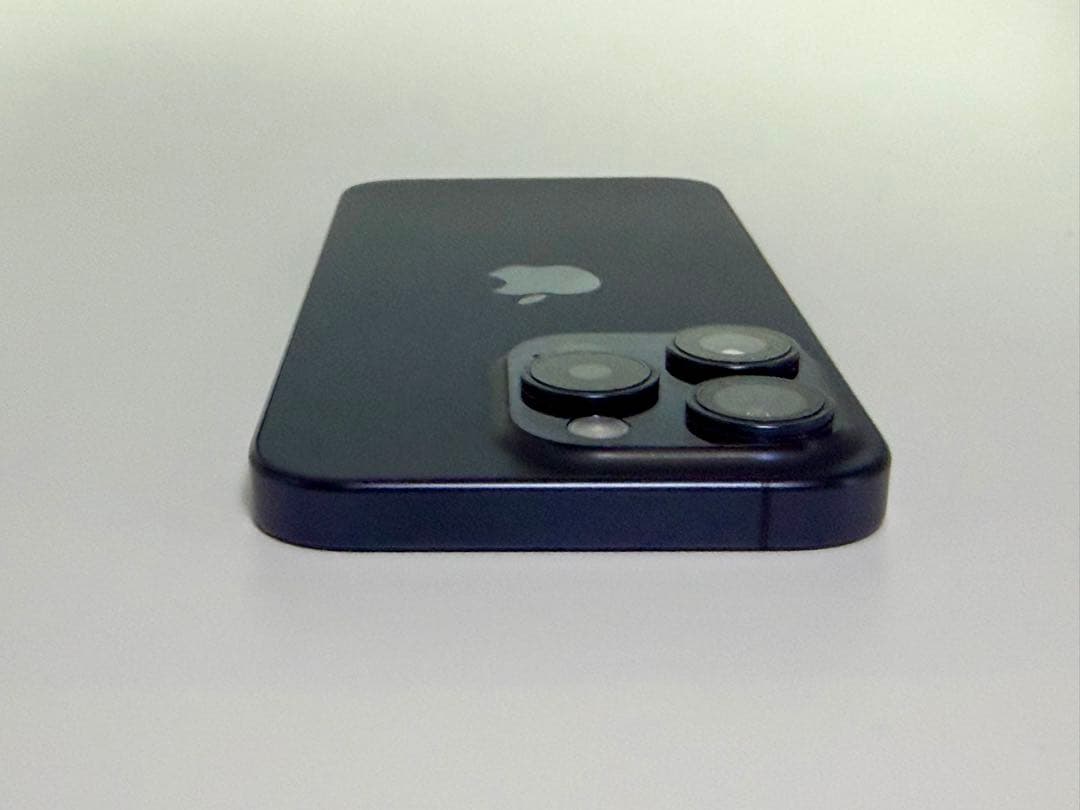 iPhone 15 pro 256GB simフリー