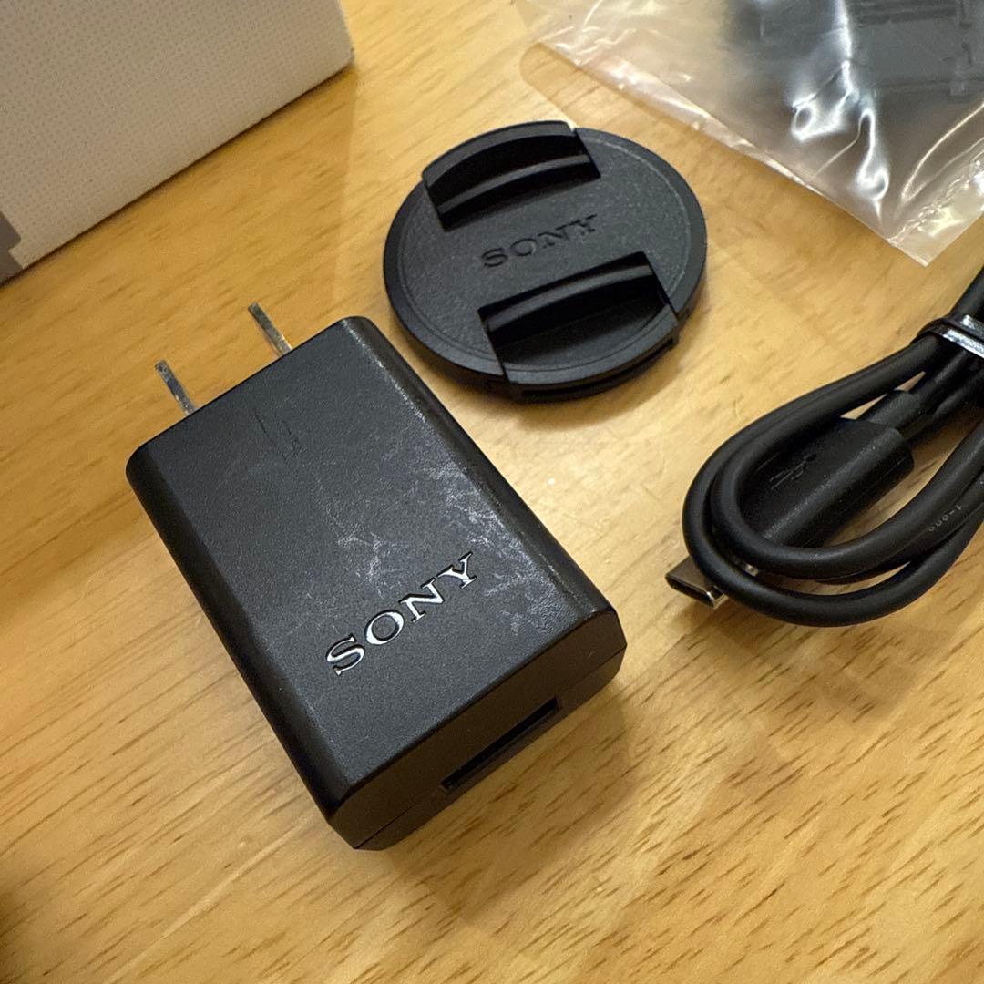 ほぼ未使用！SONY ZV-E10ボディ ミラーレス一眼カメラ