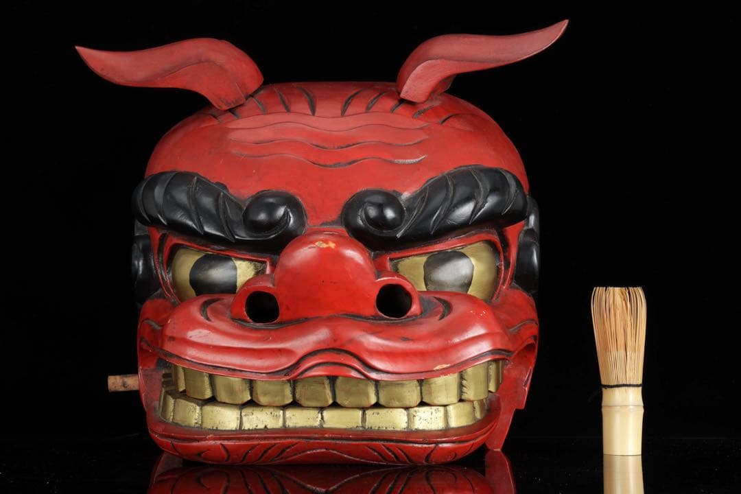 時代物 木彫獅子頭 朱漆塗金彩 幅34cm 獅子舞 神楽面 魔除 縁起物 骨董品