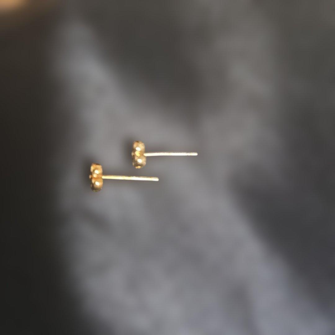 K18 & K18WG シンメトリー花形ダイアモンドスタッドピアス✨