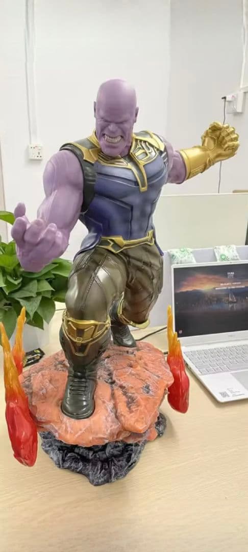 新品最安 マーベル アベンジャーズ サノス アイアンマン フィギュア 特大 巨大