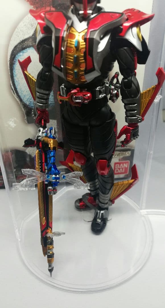 真骨彫　S.H.Figuarts 仮面ライダーカブト　ハイパーフォーム