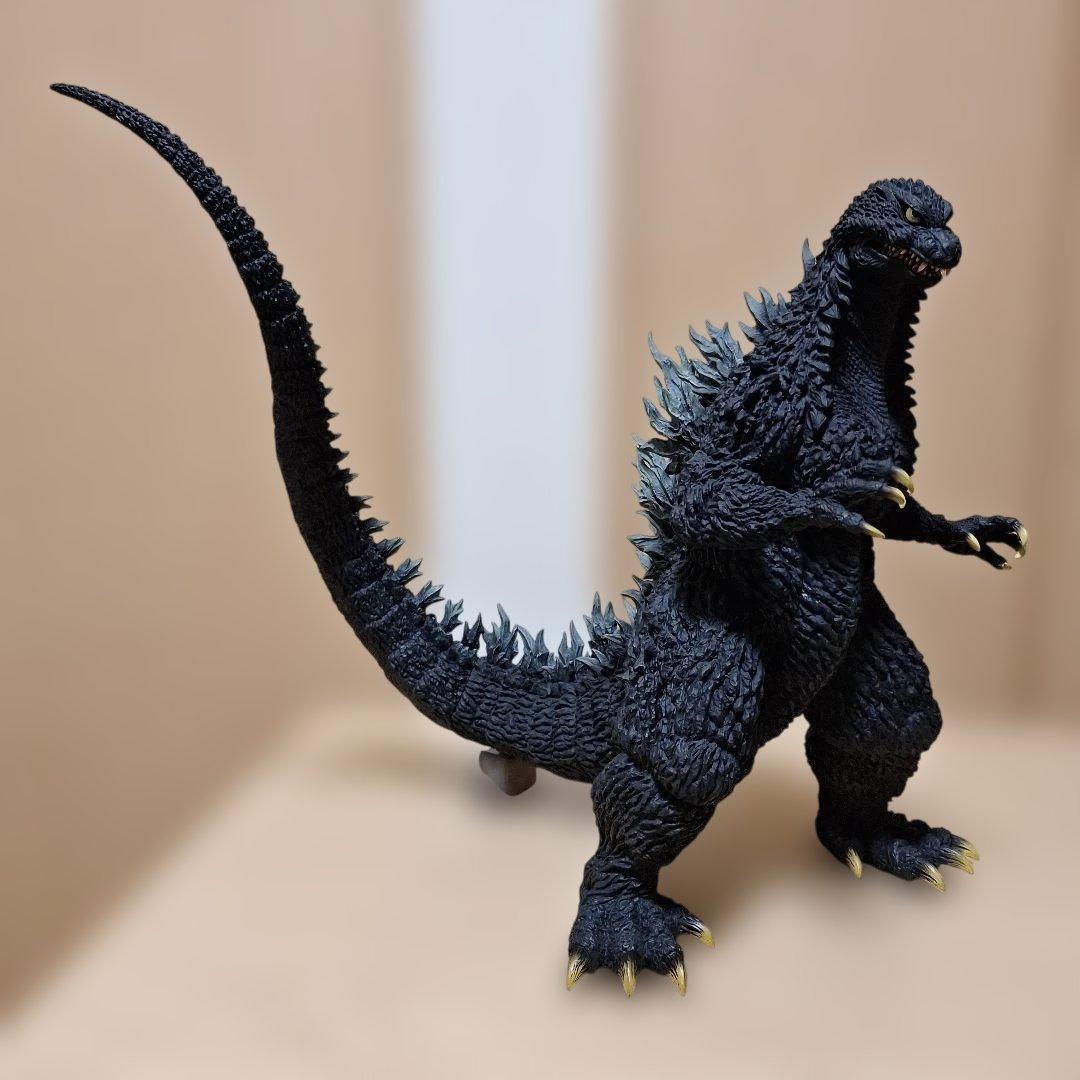 東宝30cmシリーズ酒井ゆうじ造形コレクションゴジラ2002嵐の中の攻防再販版