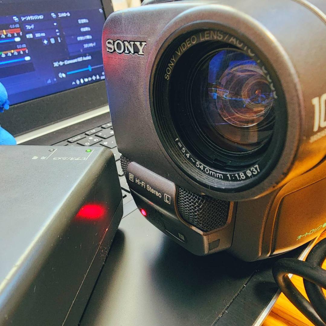 【動作確認済】高画質 Hi8 SONY ビデオカメラ CCD-TR3 セット