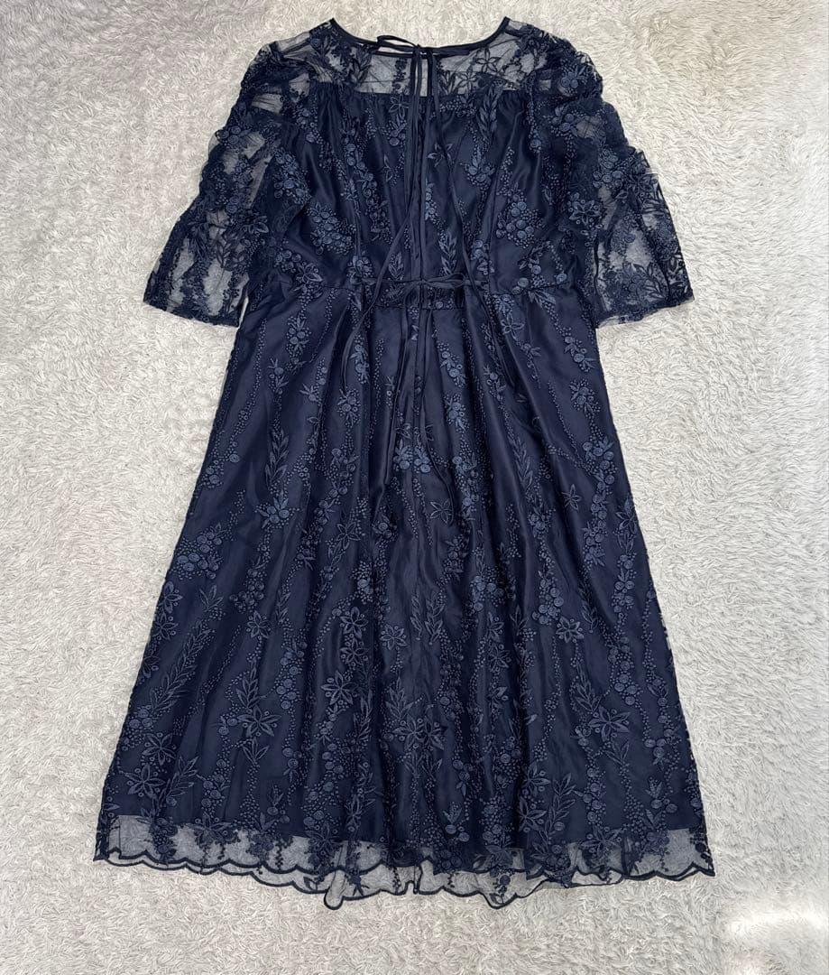 極美品 niana 刺繍レース バックリボン パーティードレス 二次会 4L
