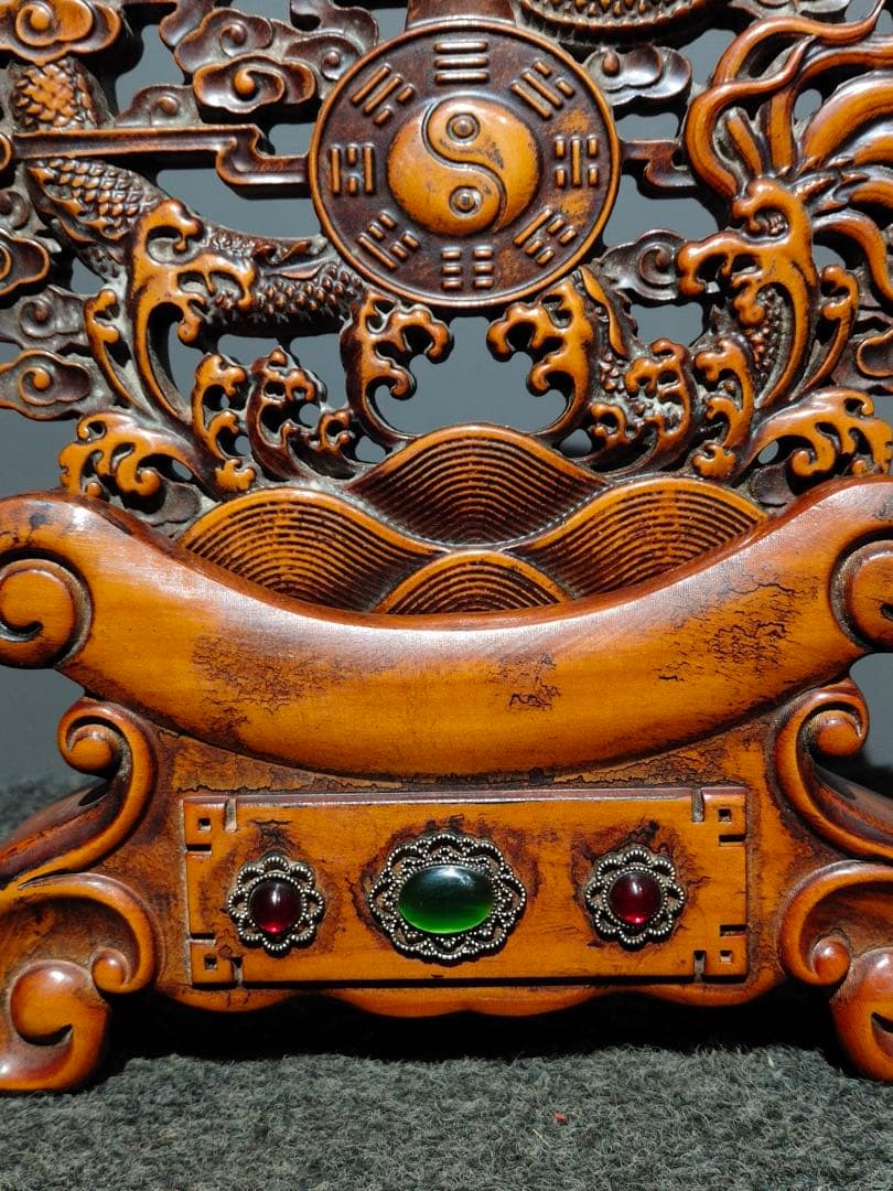 旧蔵 黄楊木 手彫り 龍戲珠 鏤空二連屏風 開運　置物 置物インテリア