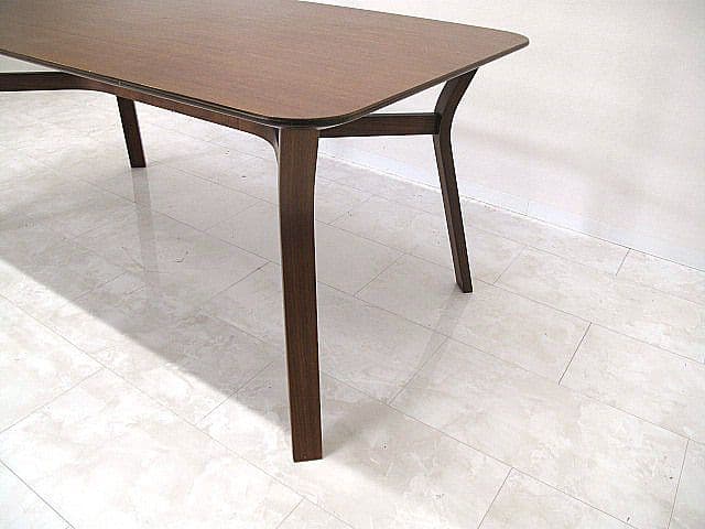 フクラ 「カフル」ウォールナット材ダイニングテーブル W160cm　約48万