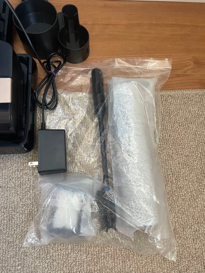 コ*柴様 掃除機 コードレス　ブラック　乾拭き水拭き掃除機　Haier ハイアー