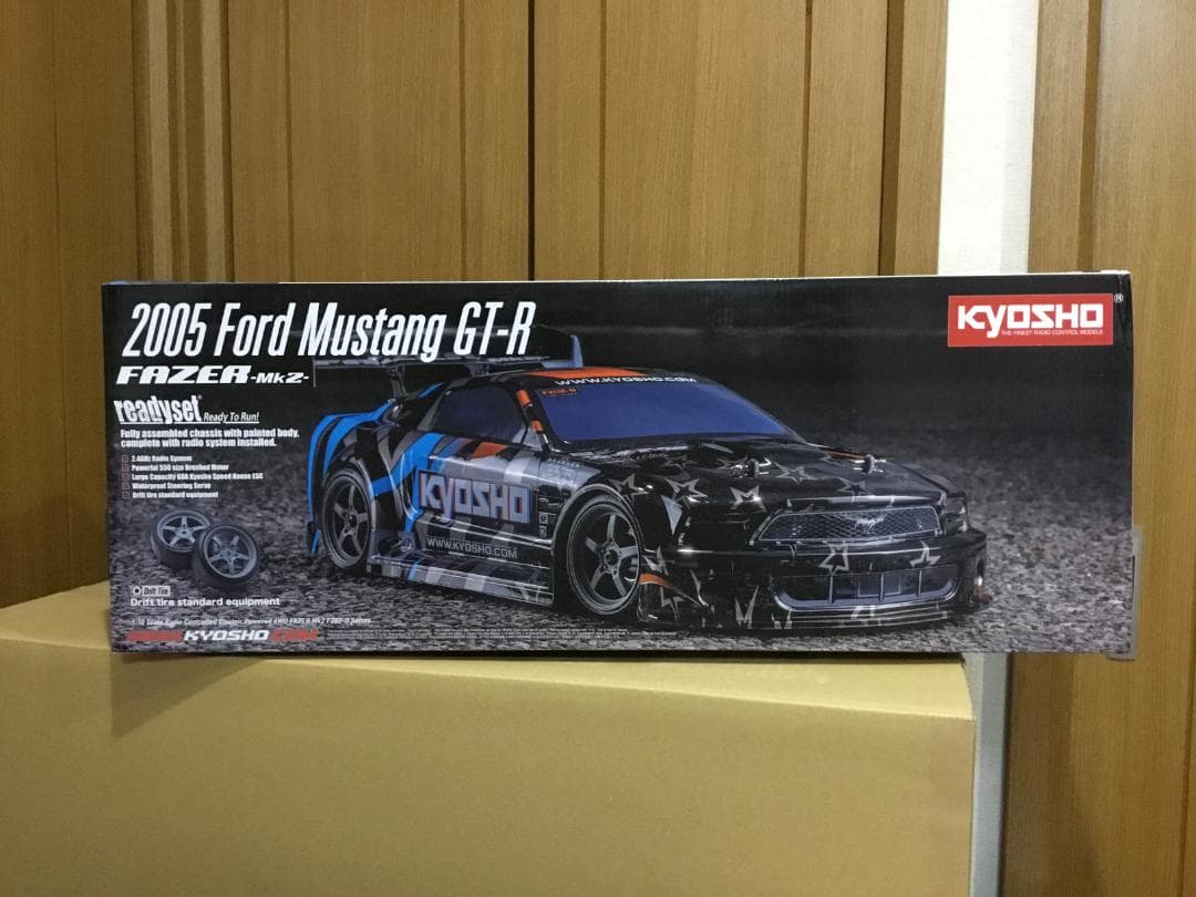 京商FazerMk2レディセット　Ford　Mustang　GT-R（新品）