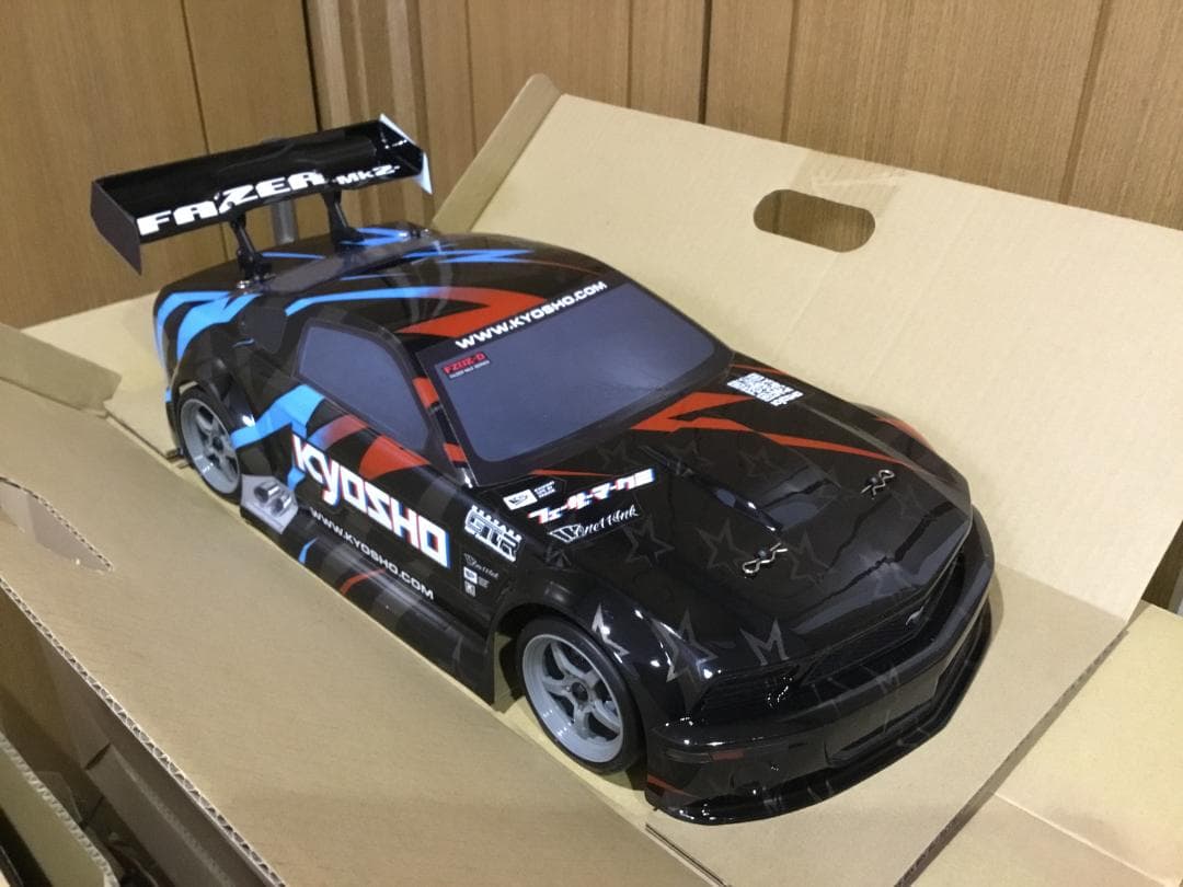 京商FazerMk2レディセット　Ford　Mustang　GT-R（新品）