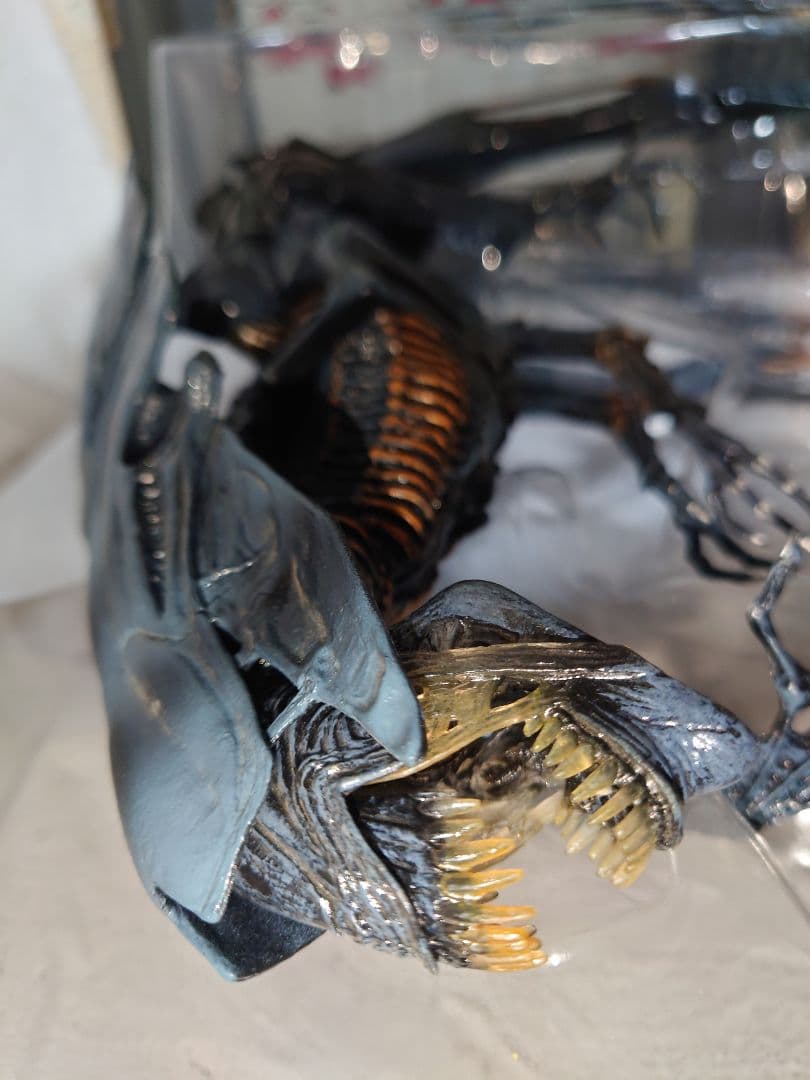 NECA エイリアン クイーン デラックスアクションフィギュア