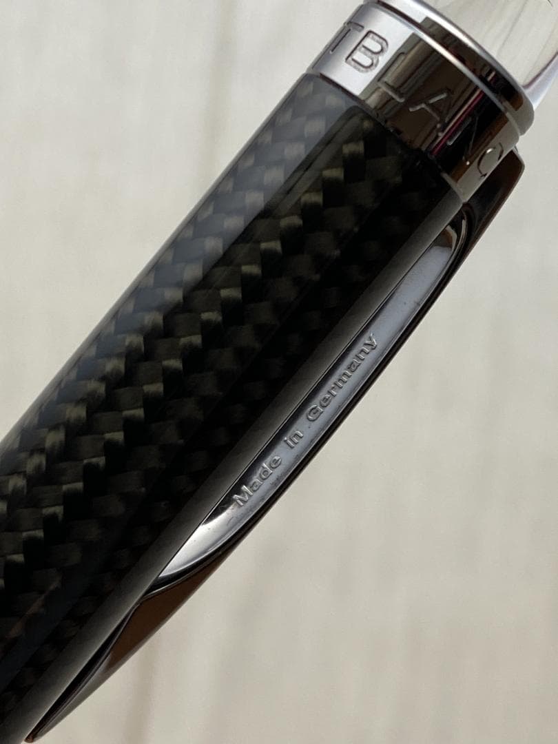 美品 モンブラン モンブラン スターウォーカーアルティメットカーボン ボールペン