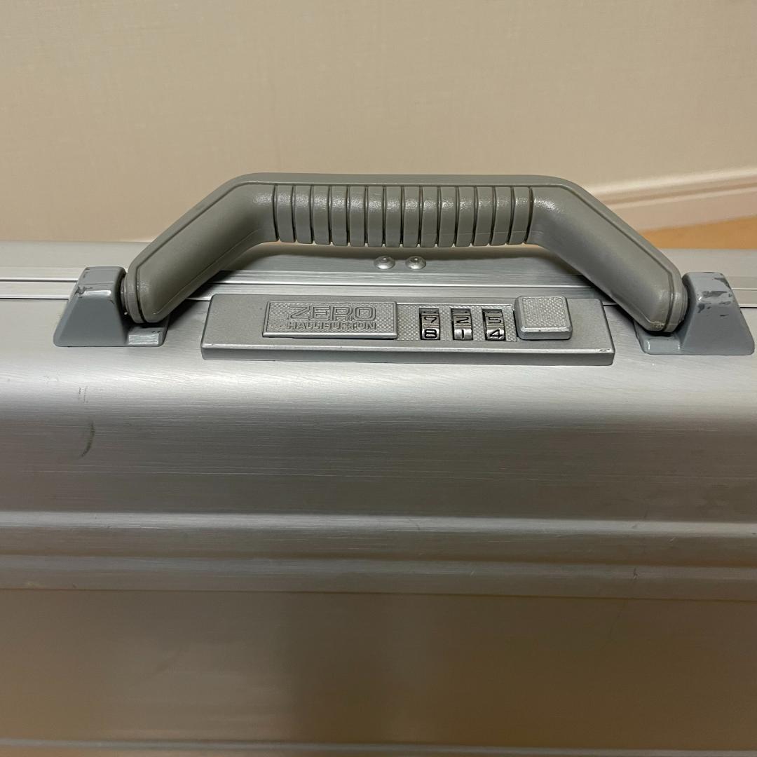 【良品】ZERO HALLIBURTON ゼロハリバートン アタッシュケース