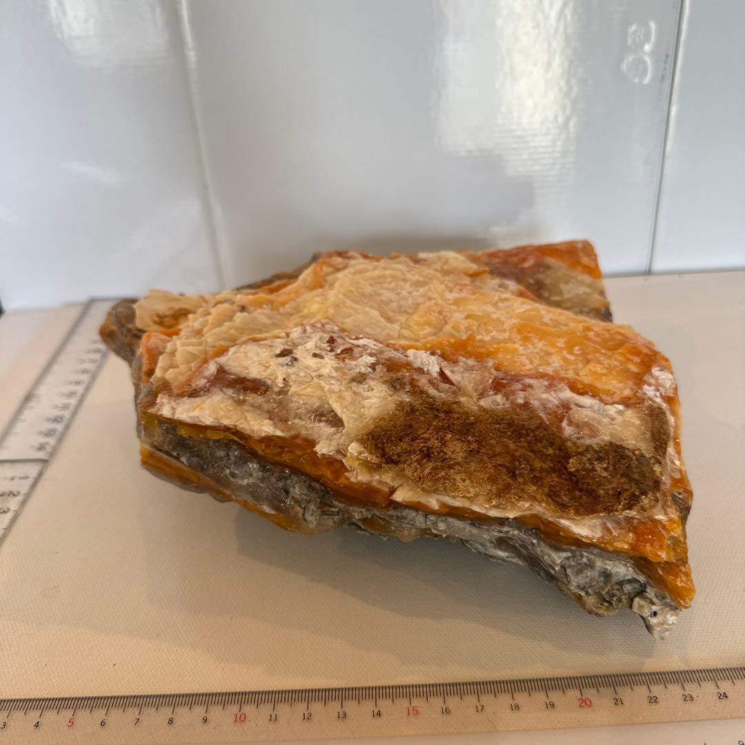 北海道石　然別オパール　蛍光オパール約2700ｇ