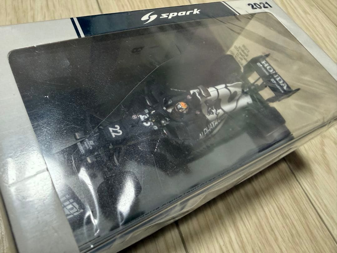 1/43スパーク アルファタウリ AT02角田 裕毅