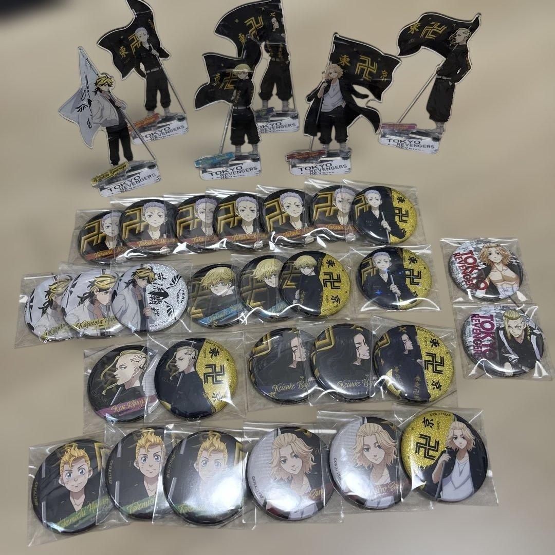 東京リベンジャーズ　アクスタ　缶バッジ　グリッター含む