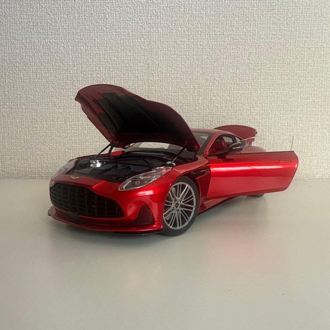 Xiaoguang Model 1/18 アストンマーティン db12