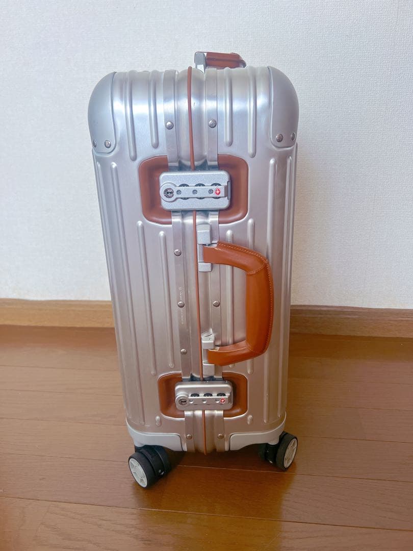 サ*ト様 リモワ　ツイストキャビン　茶色　専用保護カバー付き