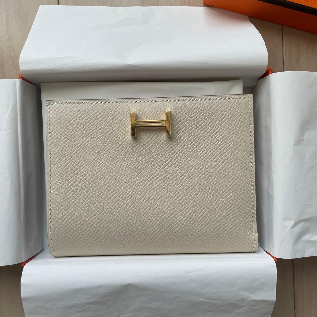 新品　未使用　HERMES エルメス　ベアンコンパクト　クレ　ゴールド金具　財布