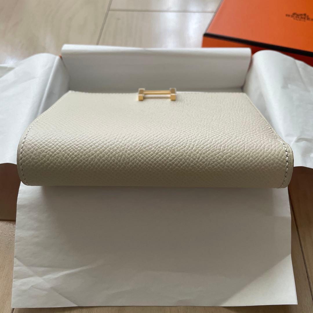 新品　未使用　HERMES エルメス　ベアンコンパクト　クレ　ゴールド金具　財布