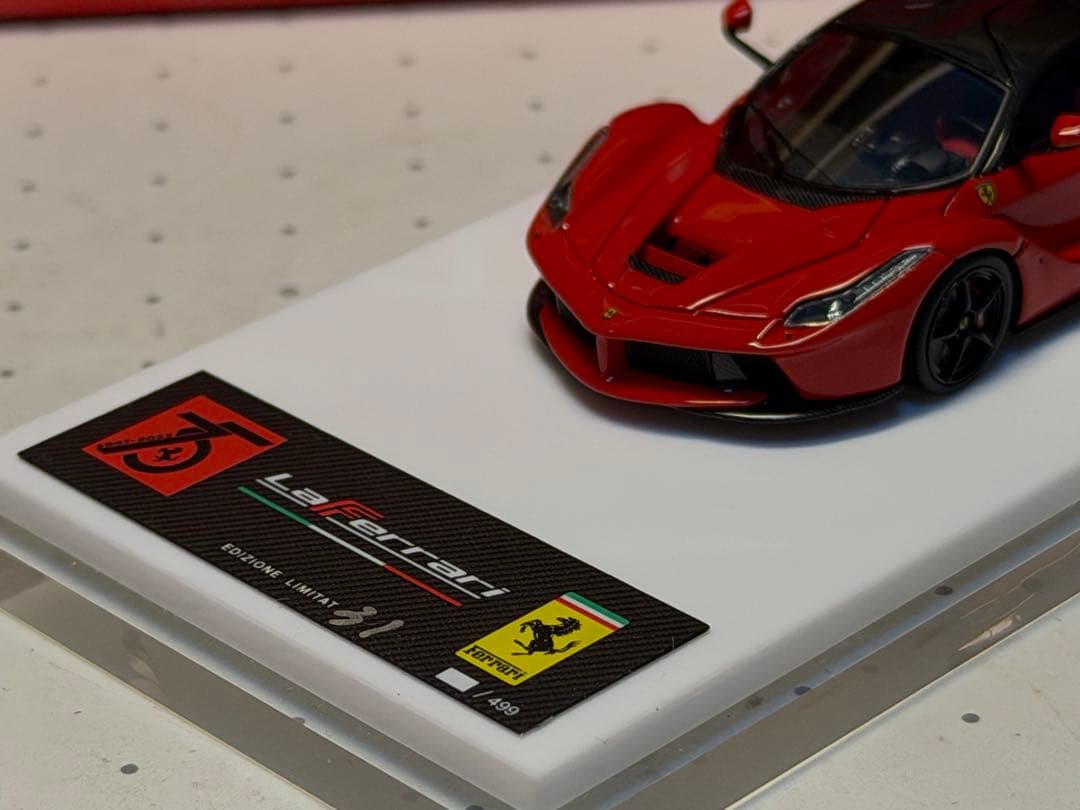 DMH 1/64 ラフェラーリ ロッソコルサ