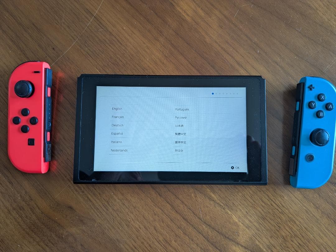 Nintendo Switch 本体 赤・青 Joy-Con付き