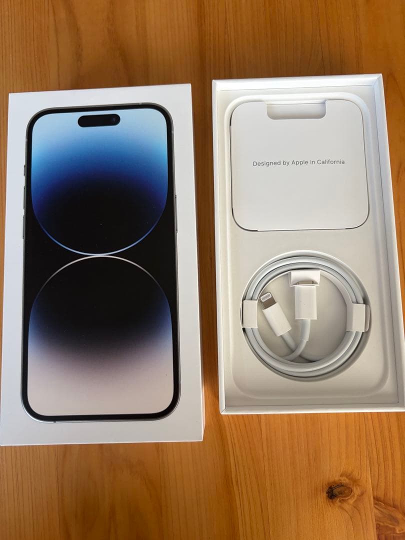 Apple iPhone 14 Pro 本体 充電ケーブル付