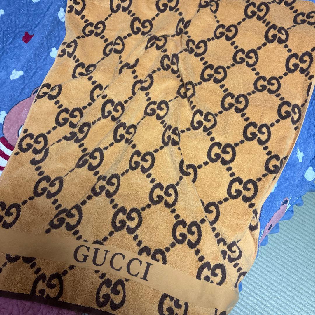 中古　グッチ　GUCCI GGロゴ バスタオル