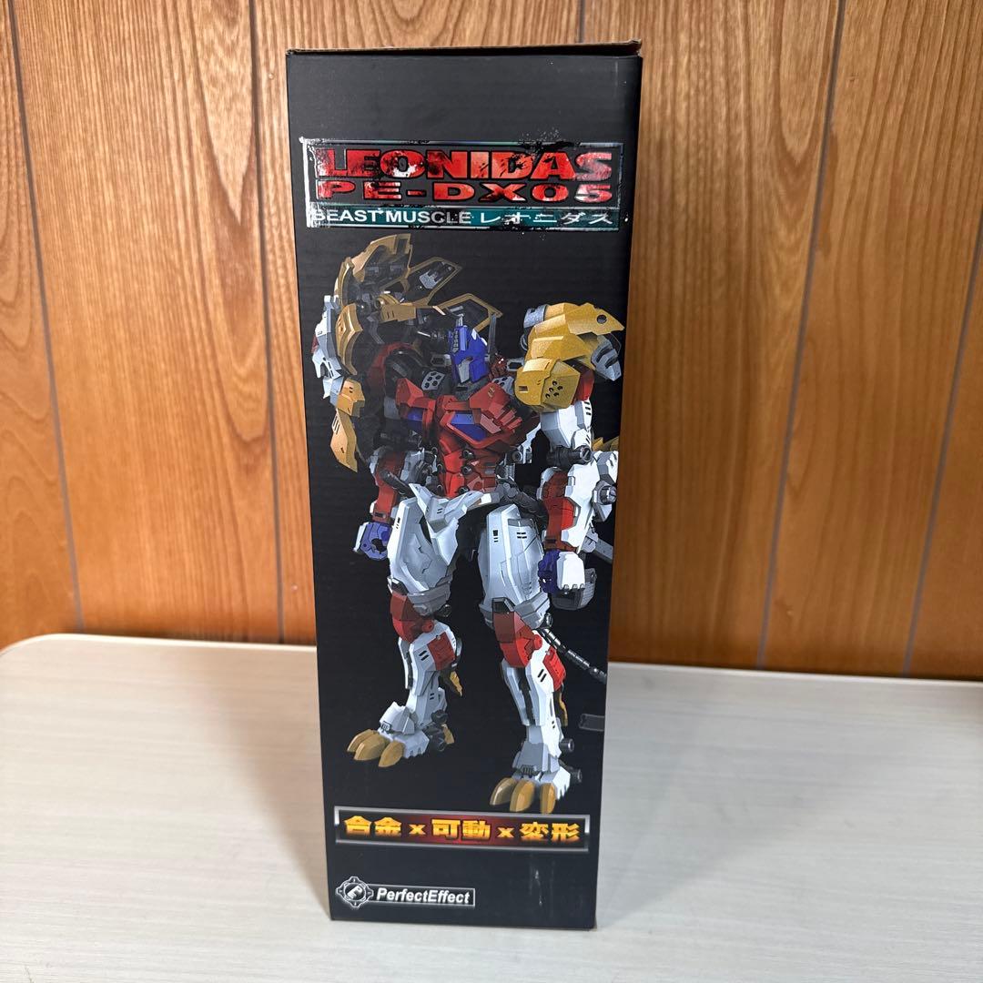 レオニダス　ライオコンボイ似