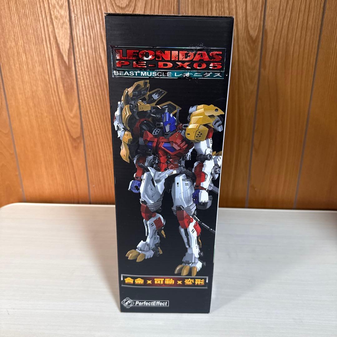 レオニダス　ライオコンボイ似